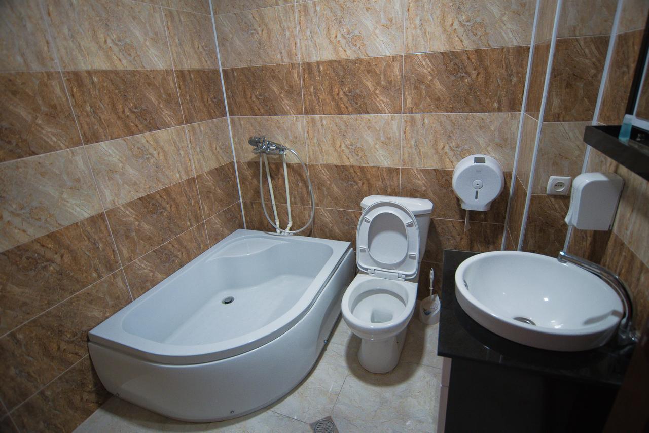Hotel Tsiskari Telavi Esterno foto